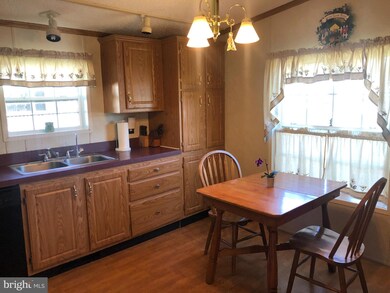 413 Allenbrook Ln, Reading, PA 19606 - photo 7