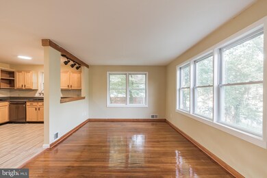 12305 Dalewood Dr, Silver Spring, MD 20902 - photo 6
