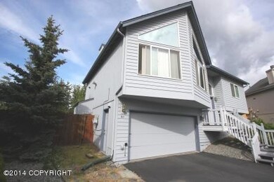 611 Princess Side Yard