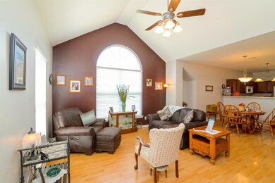 201 Johnstone Dr, Dickson, TN 37055 - photo 5