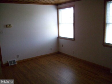 8201 Longpoint Rd, Dundalk, MD 21222 - photo 6