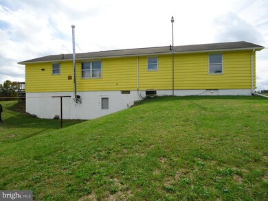 434 Arnold Dr, Glengary, WV 25421 - photo 3