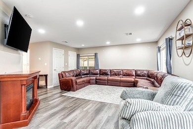 9360 N Blackstone Ave unit 174, Fresno, CA 93720 - photo 6