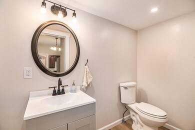 215 N Martin Luther King jr Blvd, Lansing, MI 48915 - photo 7