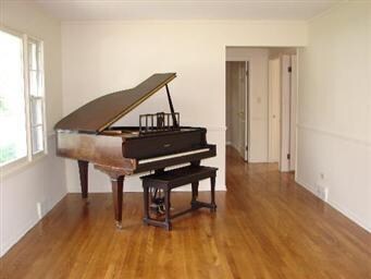 117 Chandler Dr, Mundelein, IL 60060 - photo 3