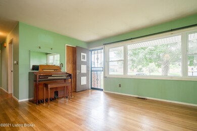 9605 Sue Helen Dr-11