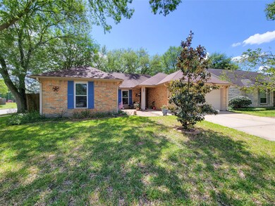 8203 Split Oak Dr, Houston, TX 77040 - photo 2