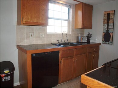 This kitchen comes with a dishwasher so you don't 