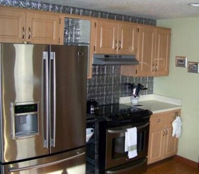 8 Old Colony Way unit 6, Provincetown, MA 02657 - photo 2