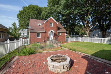 901 W 16th St, Davenport, IA 52804 - photo 7