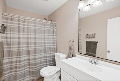 450 Somerset Ave unit 610, Taunton, MA 02780 - photo 4