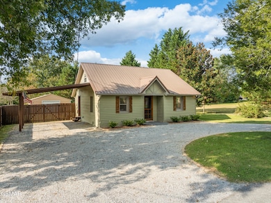 310 Two View Rd, Pigeon Forge, TN 37863 - photo 2