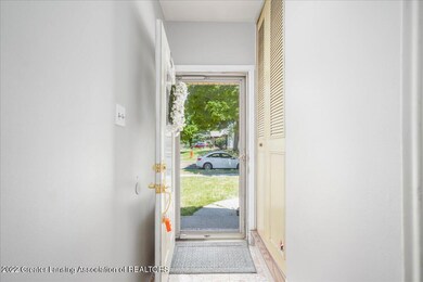 2033 Holly Way, Lansing, MI 48910 - photo 4