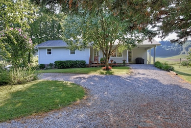 367 Toll Branch Rd, Johnson City, TN 37601 - photo 2