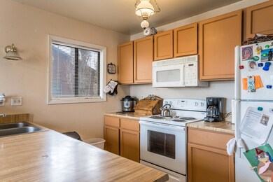 429 Clover Cir_005