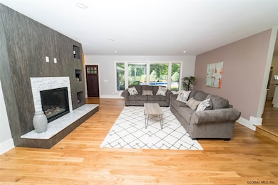 22 Toby Ln, Slingerlands, NY 12159 - photo 5