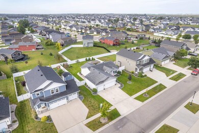 713 23rd Ave W, West Fargo, ND 58078 - photo 2