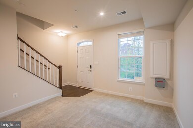 724 Sky Bridge Dr, Upper Marlboro, MD 20774 - photo 3