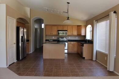 Kitchen and Breakfast