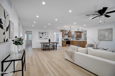 635 N 67th Pl-6