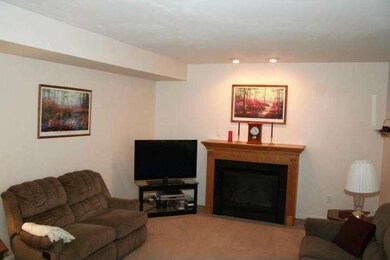 3327 Pequot Dr, Reading, PA 19608 - photo 6