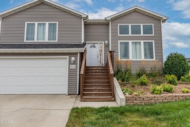 513 Fields Ct - MLS Size-1