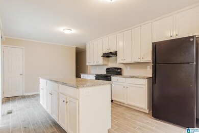 1845 3rd Place NE, Center Point, AL 35215 - photo 7