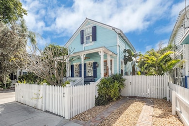 732 Windsor Lane
