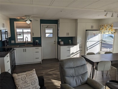 800 32nd Ave S unit 612, St. Petersburg, FL 33705 - photo 7