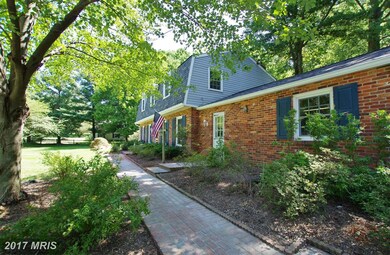 17621 Princess Anne Dr, Olney, MD 20832 - photo 2