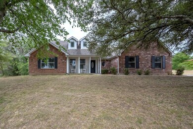 124 Bolivar Dr, Weatherford, TX 76085 - photo 2