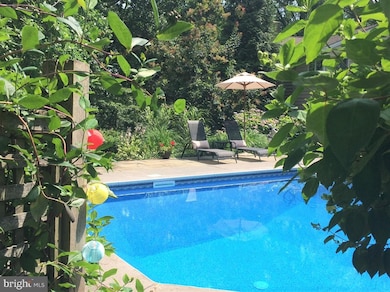 5385 Ridgeview Dr, Doylestown, PA 18902 - photo 4