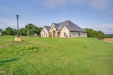 1043 Estancia Blvd, Weatherford, TX 76088 - photo 4