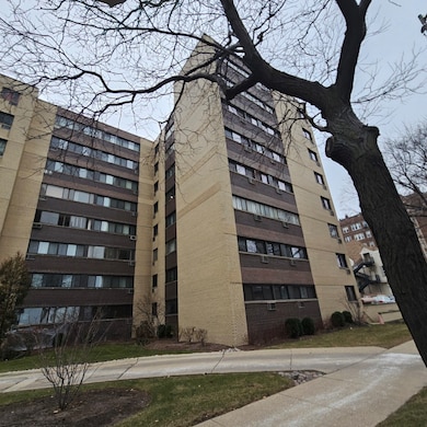 6300 N Sheridan Rd unit 406, Chicago, IL 60660 - photo 4