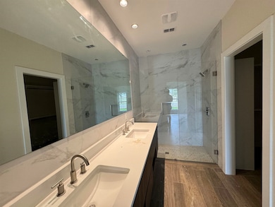 210 Veracruz Dr unit 108, Laredo, TX 78045 - photo 6