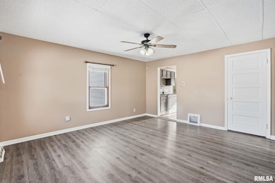 1649 Florence Ln, Davenport, IA 52804 - photo 5