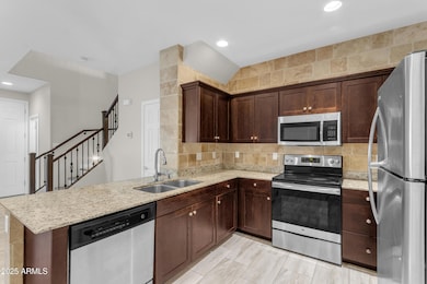 2452 N 73rd Ln, Phoenix, AZ 85035 - photo 6