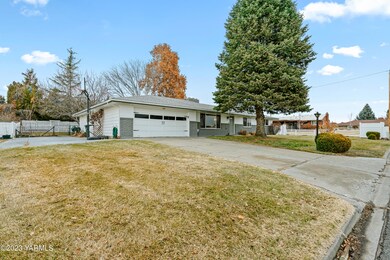 4401WWalnutSt-2