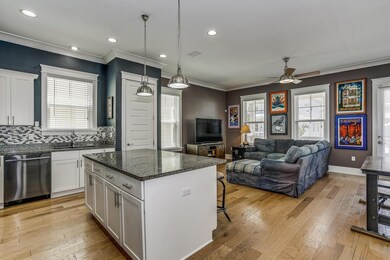 1475 Seaside Cir Navarre FL-large-010-00