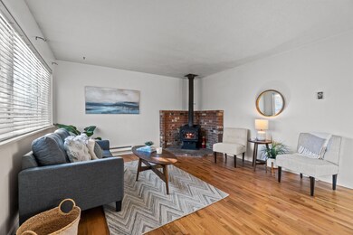 1348 NE Watson Dr, Bend, OR 97701 - photo 2