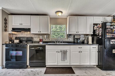 59 Ocean Point Rd, Boothbay Harbor, ME 04538 - photo 4