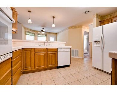 402 SW Duke Ave, Bentonville, AR 72712 - photo 6