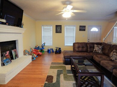208 Lansing Ct, Jacksonville, NC 28540 - photo 3
