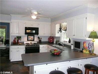 Kitchen - Bright and Light Kitchen