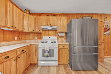 4307 Balsam Cir, Traverse City, MI 49696 - photo 7