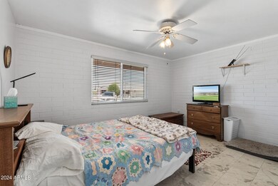 19_11815_N_111th19_mls