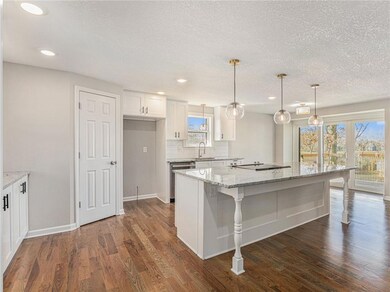 1000 Wesley Ave, Raymore, MO 64083 - photo 7