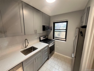 46-40 216th St unit 3B, Bayside, NY 11361 - photo 5