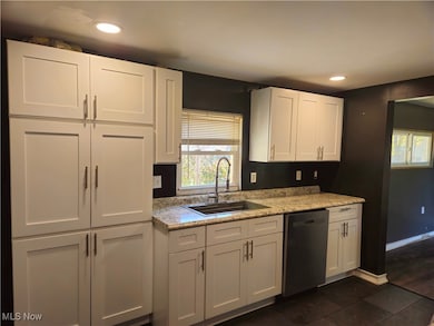 4867 Forest Rd, Mentor, OH 44060 - photo 2