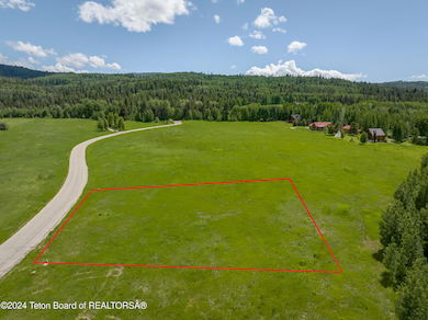 9830 Hiddenwaters Ln, Victor, ID 83455 - photo 2